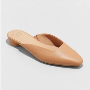 Mandy Mules-Size 9 (caramel)